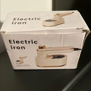 Electric Iron in Cream and Black